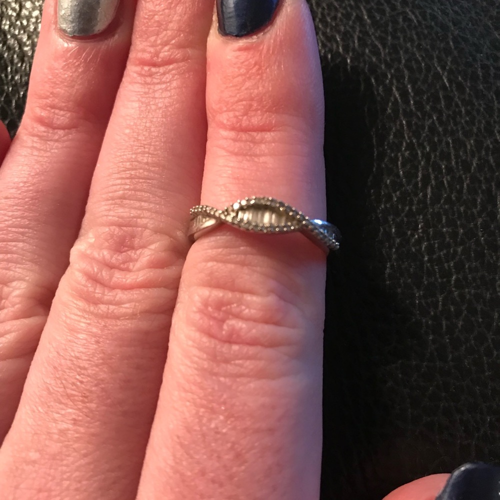 Diamond ring